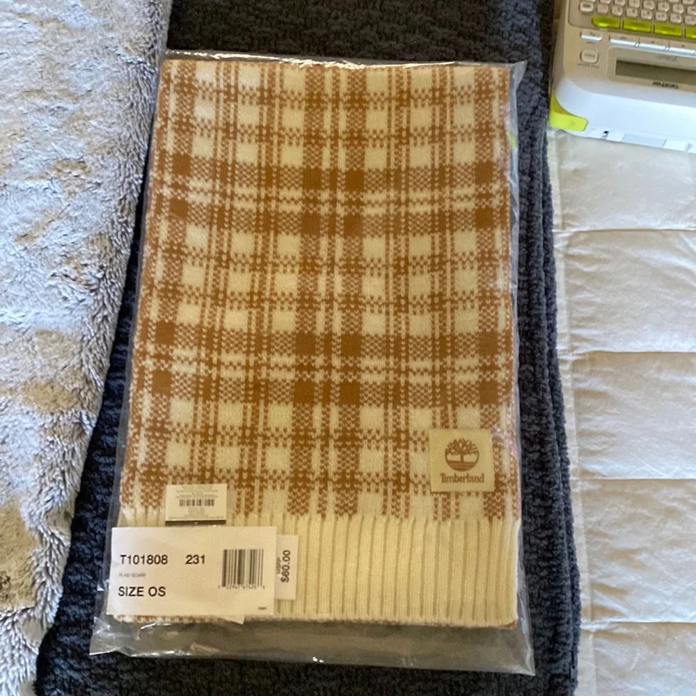 BRAND NEW TIMBERLAND SCARF - Picture 1 of 3